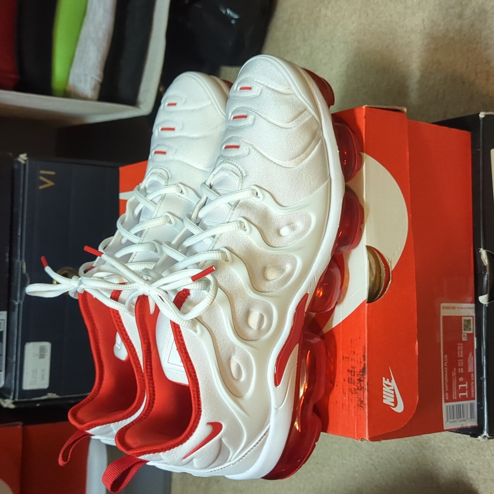 Men's Vapormax Plus Deadstock